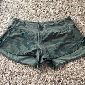 Lululemon Speed Up Short Camo